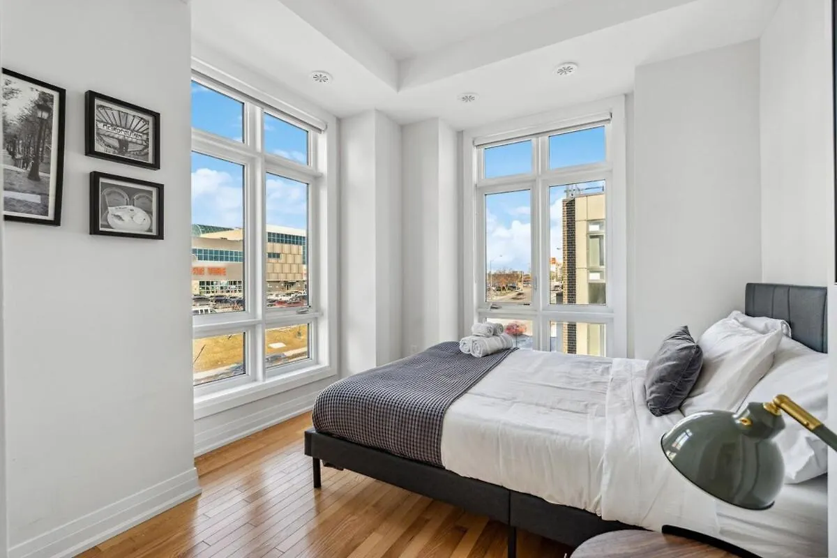 Apartment Ferienwohnung Stunning 2Br Toronto Retreat, Patio & Parking Kanada